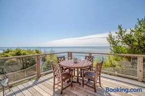 Lincoln Lighthouse - Image 3