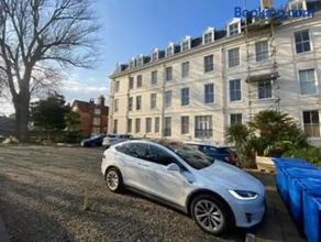 Easby Breakaways - **Modern Apartment 5 mins from South Bay, Scarborough** - Image 3