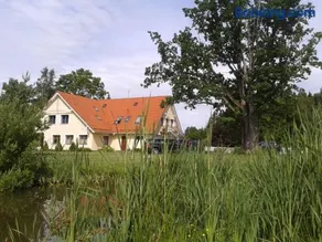 Villa River Rose - Image 1