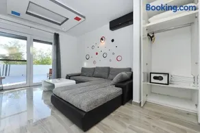 Maison de vacances avec piscine privée, terrasse et barbecue | Vue nature - Image 5