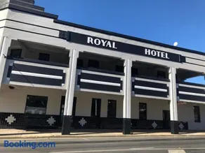 The Royal Hotel, Drouin - Image 2