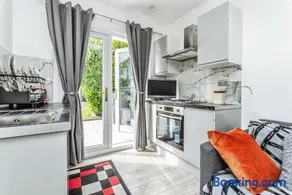 6 Copse View - Image 5