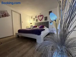 So Chic Romance au pied du Château - Image 3