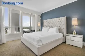 Fontainebleau Miami Resort - Image 3