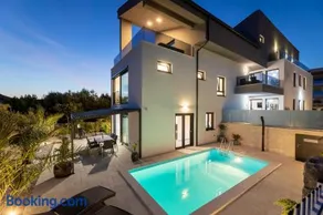 Luxusapartment I. mit beheiztem Pool in den Villa Adria Apartments - Image 1