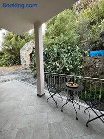 Mare Apartment 4 - Image 2