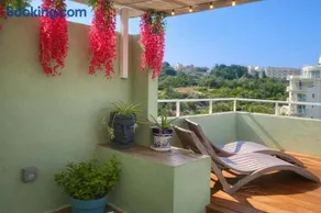 St Julians Seaviews HillTop House - Image 1