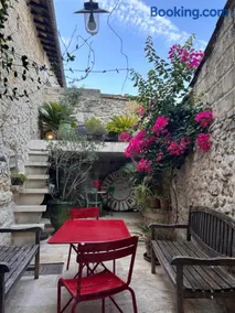 La Maison dans les remparts - Image 1
