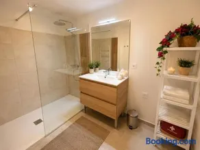 Appartement Cosy 4 personnes avec piscine partager 5 min Centre St Rémy - Image 4