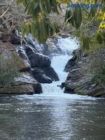 The Onyx - Walk to Falls, Hot Tub, Resort Access, Luxe Approved - Image 1