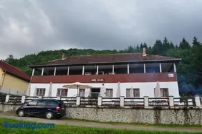 Cabana Cascada Cârnic - Image 1