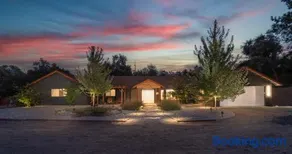 Yosemite Sunrise Retreats - Image 1