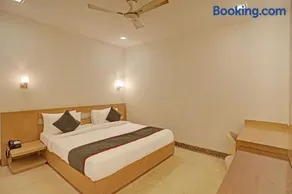 Super Townhouse RELAX SUITS A BOUTIQUE HOTEL VASUNDHARA - Image 4