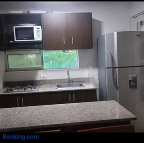 Apartasol cerca a parque principal, Aire acondicionado, Piscinas - Image 2