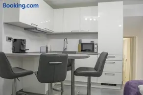 Apartment Magic - Image 3