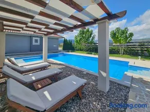 Holiday home Maja with pool, sauna and whirlpool - Image 1