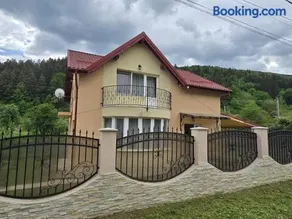Vila Pângărați - Image 2