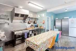 Ocean Backpackers self-catering hostel - Image 5