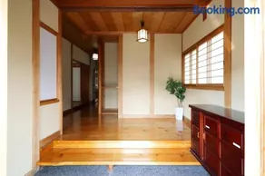 Authentic Traditional Japanese House Sleeps 16 Free Parking Near Ghibli Park - Image 2