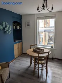 Harbour Street Nook - Image 3