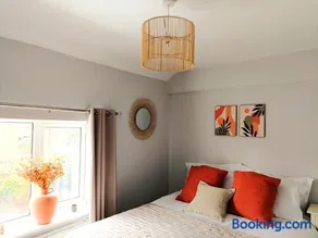 Charming Terrace Home in Whitchurch - Image 5