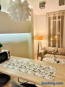 Opera Apartment - Image 5