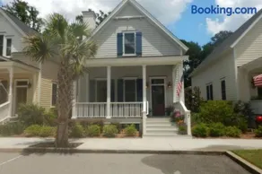 7 Canton Row - Image 1