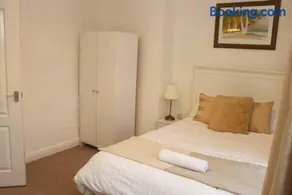 Entire 3 Bedroom Home Rotherham - Image 3
