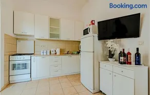 2 Bedroom Stunning Apartment In Osobljava - Image 5