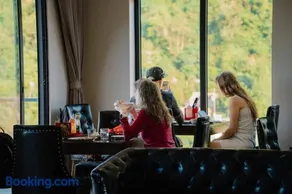 Viet Hoa Cat Ba Hotel - Image 3