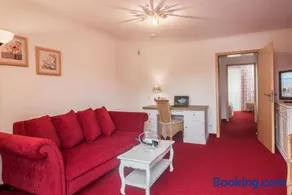 Hotel Mutz Garni - Image 3