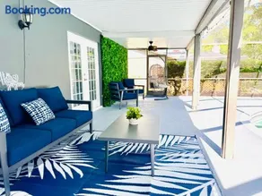 Tampa Luxury 5BR Estate with Pool and Golf Views - Image 5