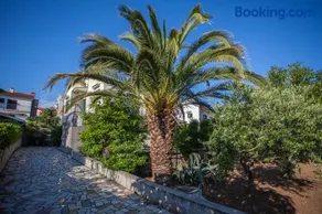 Villa Vosilla Apartments - Image 2