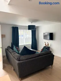 1 Shiphouse Apartment - Image 1
