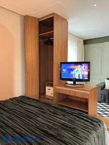 SUÍTE URBAN- Refúgio Moderno No Coração Da Cidade - Image 1