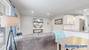 Affordable four bedroom Family Denver home - Image 2