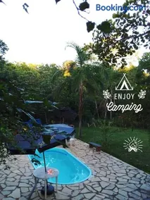 Chalé Rio Piscina Cozinha Área de Lazer Pertinho da CidadeMaravilha - Image 3