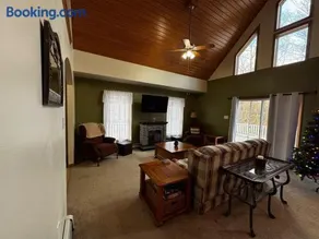 Hidden Pines - Image 1