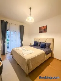 Lazorja Rooms - Image 2