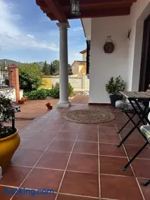 Chalet vacacional con piscina privada - Image 1