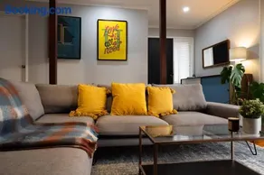 Family-Friendly Home in Tullamarine - Sleeps 6 - Image 2