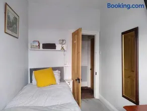 Rooms in historic Bishop Auckland - Image 2