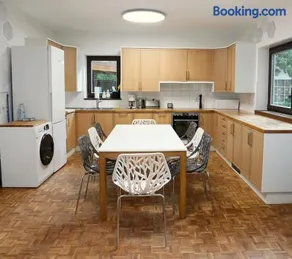10 min subway U-Bahn to Marienplatz 130 m2 - 4BR - 2Bath - Image 1
