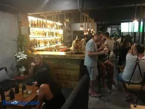 Blackjack Bar and Hostel - Image 4