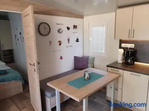 Mobile Home M&M - Image 3