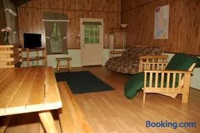 Carolina Landing Camping Resort Deluxe Cabin 4 - Image 2