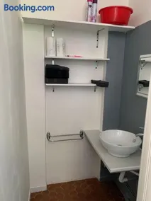 Appartement F2 agréable avec terrasse - Image 2