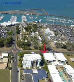 Luxe Resort Units Urangan Esp Hervey Bay Marina Ocean Views Pool - Image 3