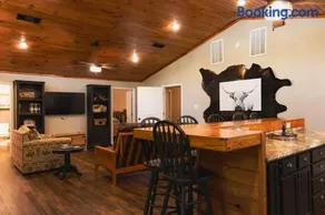 The Lodge - 18 - Image 2