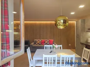 Chalet 5 Laghi / LuxApt / Town Centre - Image 1